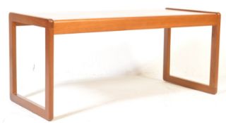 RETRO VINTAGE MID 20TH CENTURY CIRCA 1970S TEAK COFFE TABKE