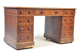 VICTORIAN 19TH CENTURY MAHOGANY TWIN PEDESTAL DESK