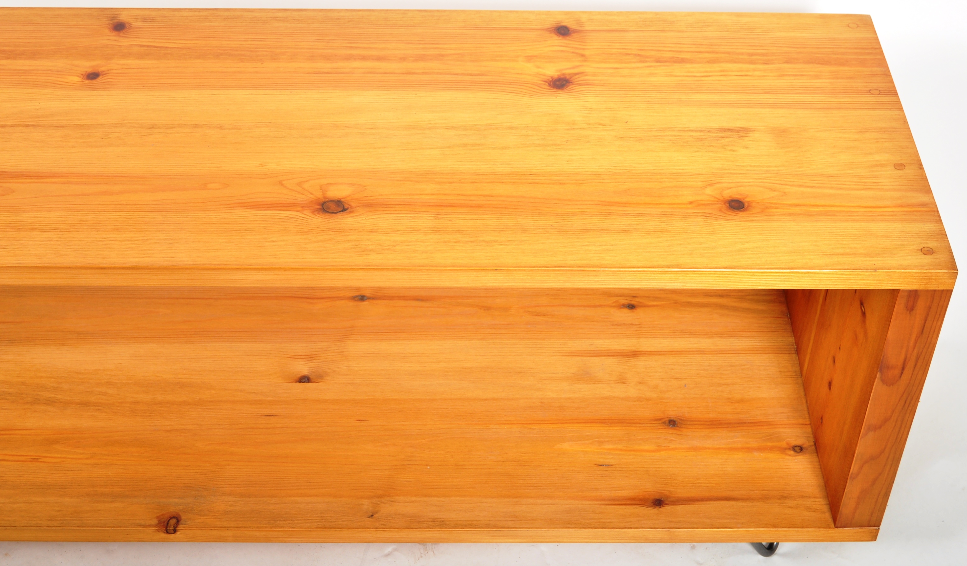 CONTEMPORARY MODERNIST MINIMALIST PINE LOW MEDIA UNIT - Image 5 of 5