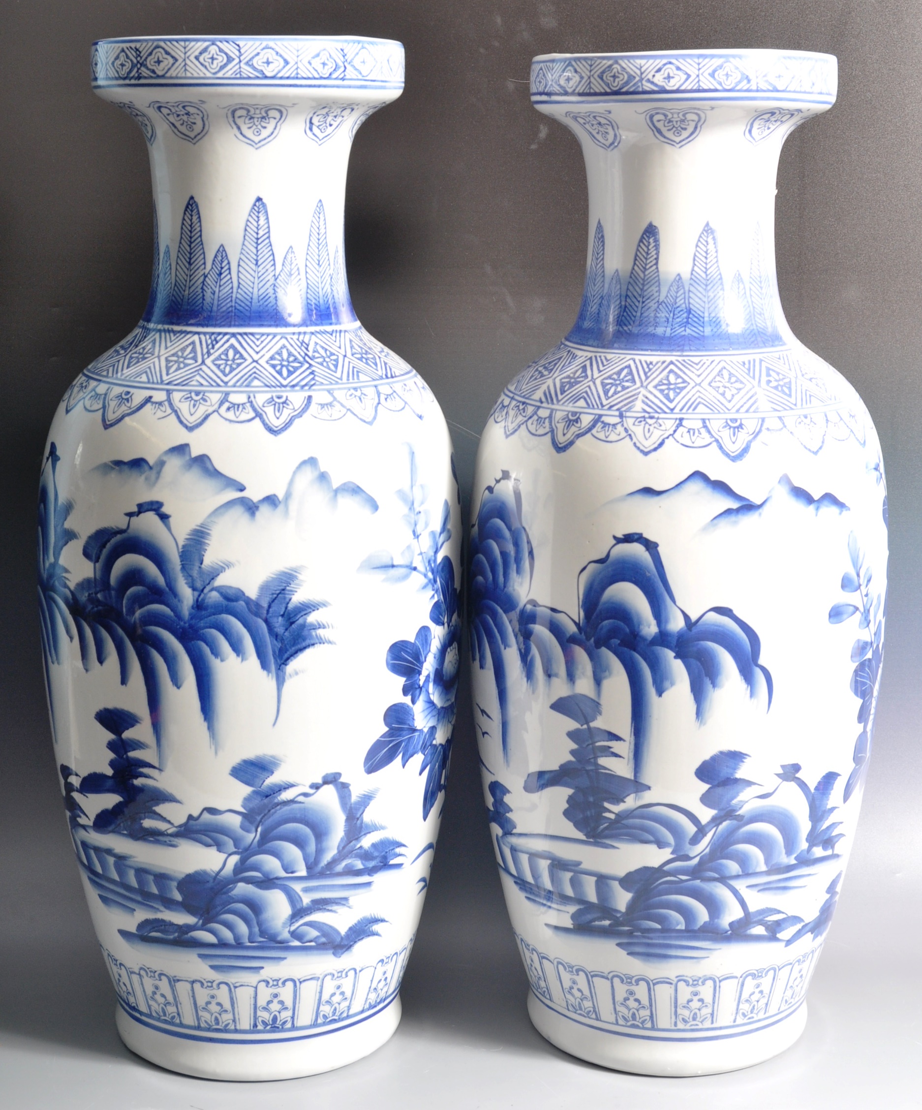 PAIR OF 20TH CENTURY DECORATIVE CHINESE VASES - Image 8 of 10