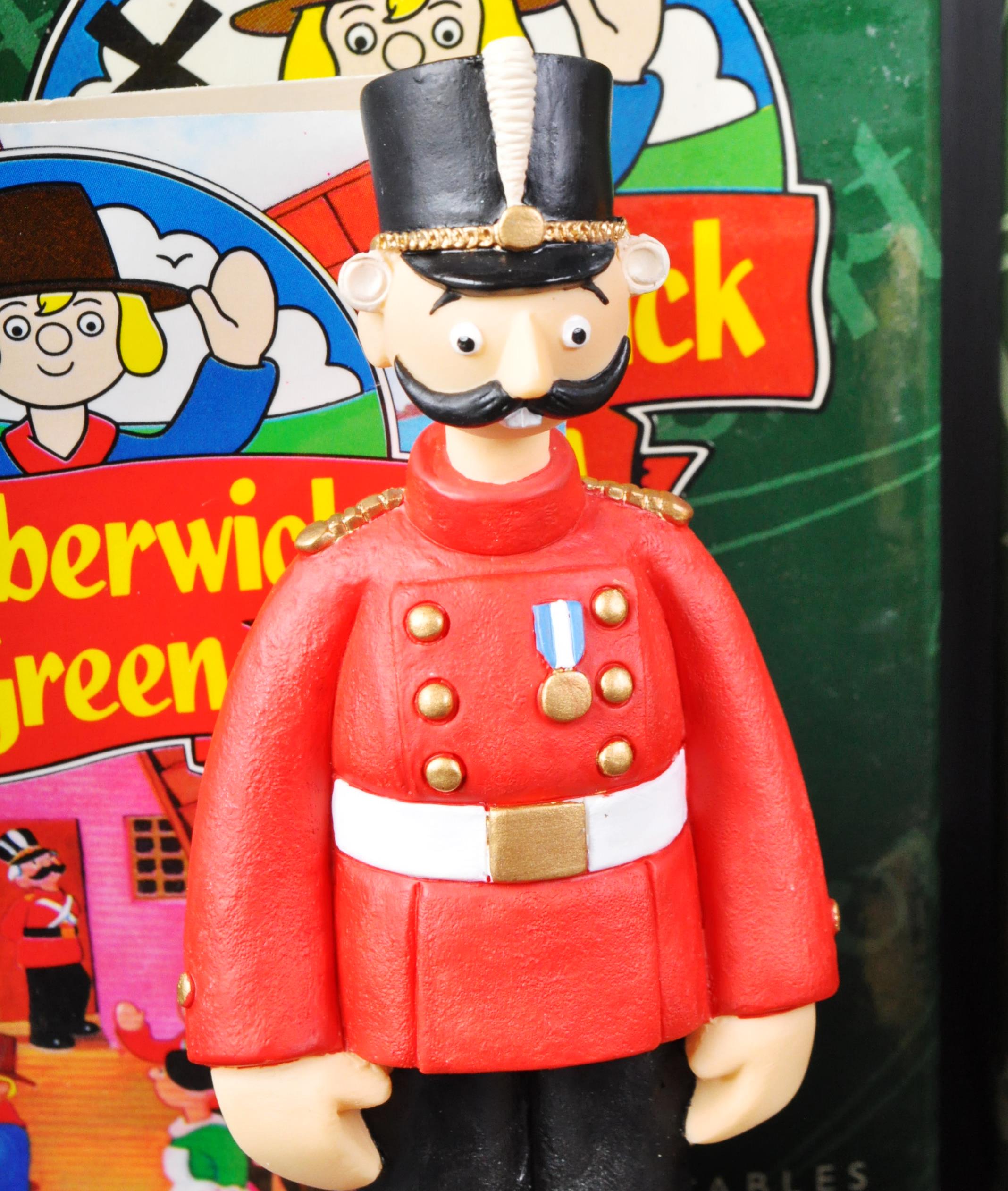 CAMBERWICK GREEN – ROBERT HARROP – FIGURINES / STATUES - Image 2 of 7