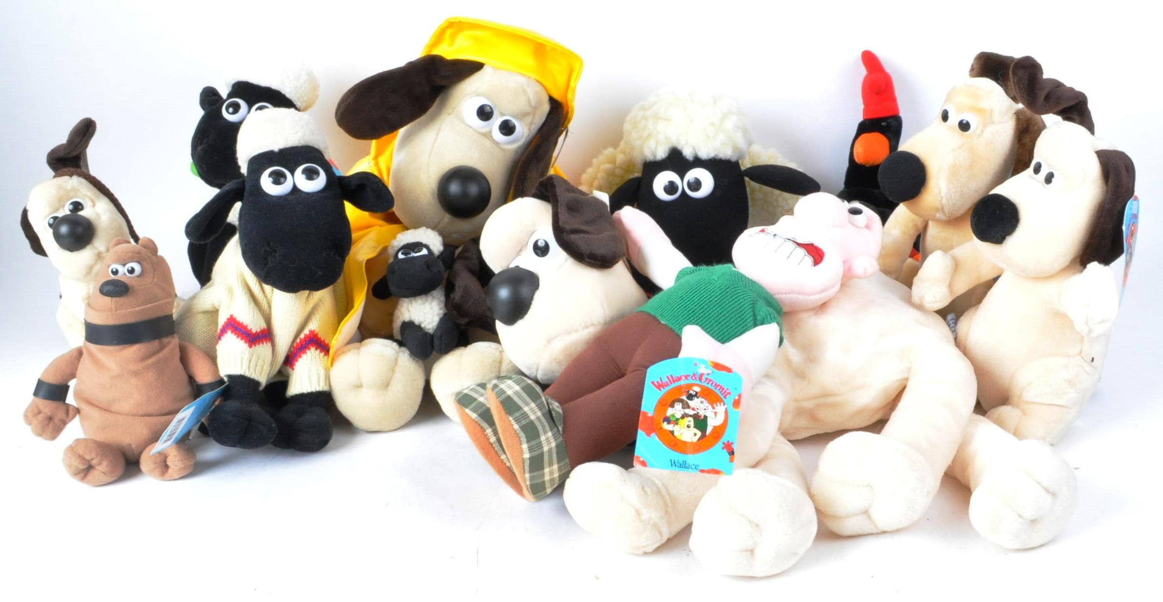 WALLACE & GROMIT - COLLECTION OF VINTAGE STUFFED TOYS