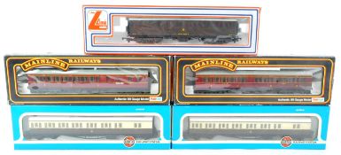 COLLECTION OF X5 BOXED 00 GAUGE MODEL RAILWAY CARRIAGES