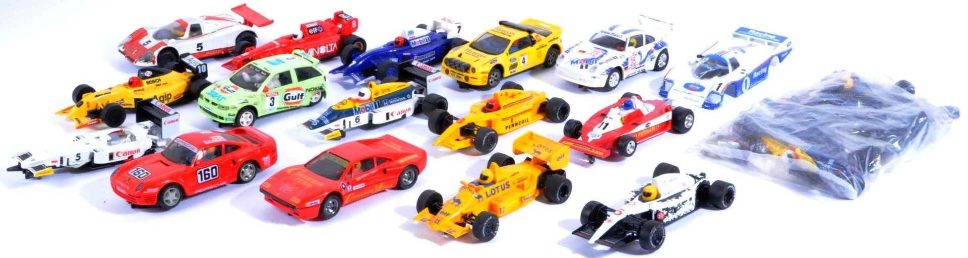 COLLECTION OF ASSORTED SCALEXTRIC SLOT RACING CARS