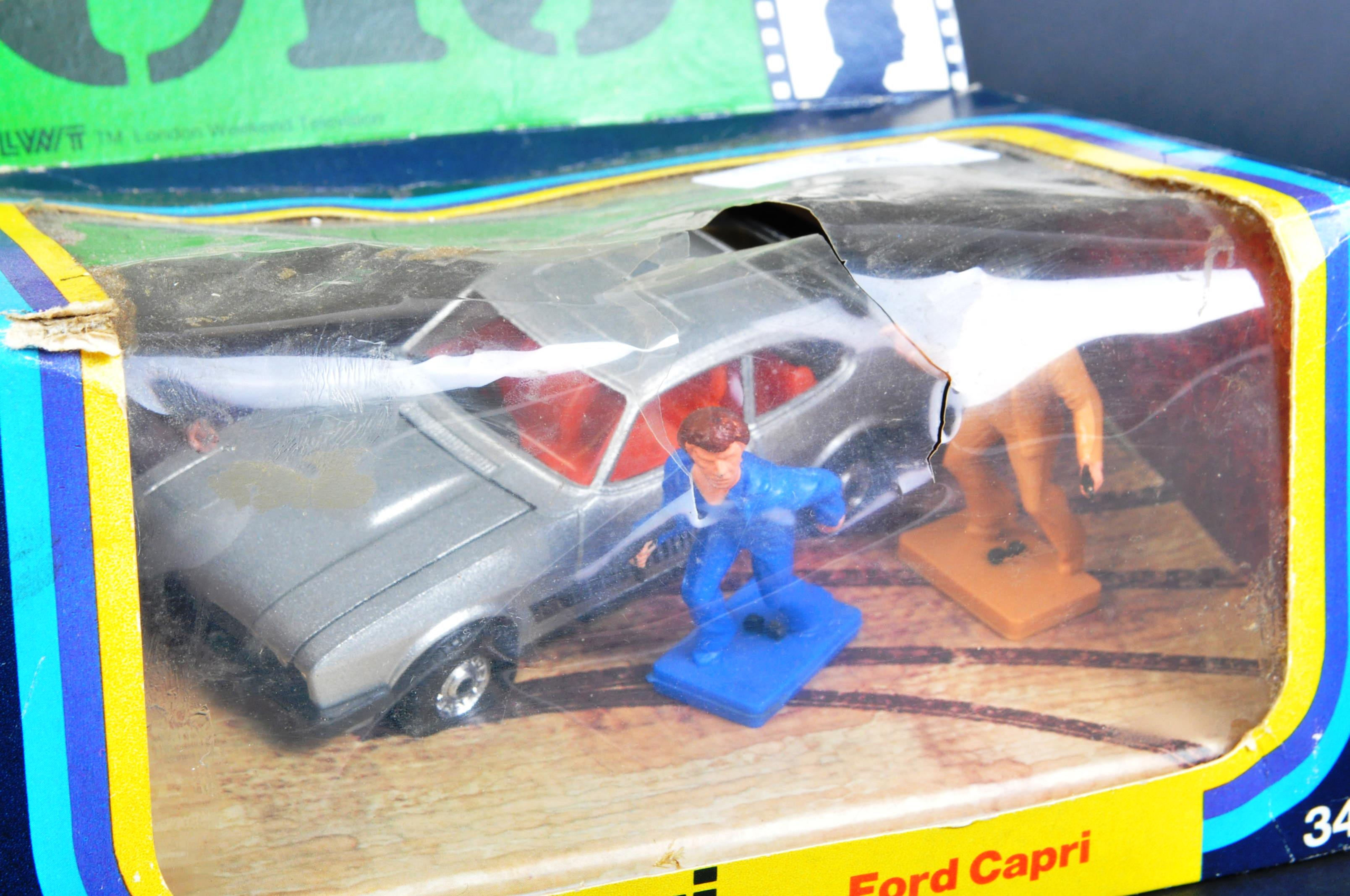 VINTAGE CORGI ' THE PROFESSIONALS ' DIECAST MODEL FORD CAPRI - Bild 2 aus 4