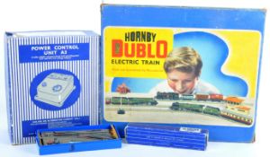 COLLECTION OF ASSORTED HORNBY DUBLO MODEL RAILWAY ITEMS