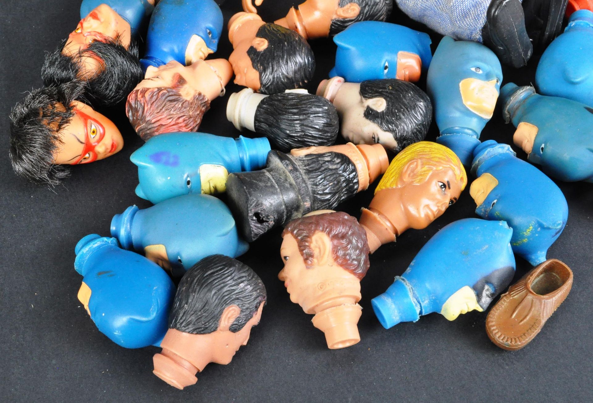 MEGO - LARGE COLLECTION OF VINTAGE 1960S / 70S ACTION FIGURE HEADS - Image 2 of 4