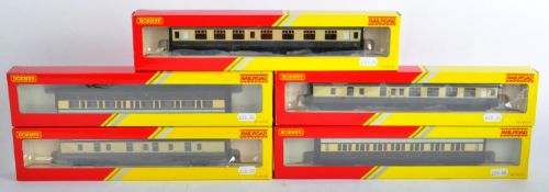 COLLECTION OF X5 HORNBY 00 GAUGE MODEL RAILWAY CARRIAGES