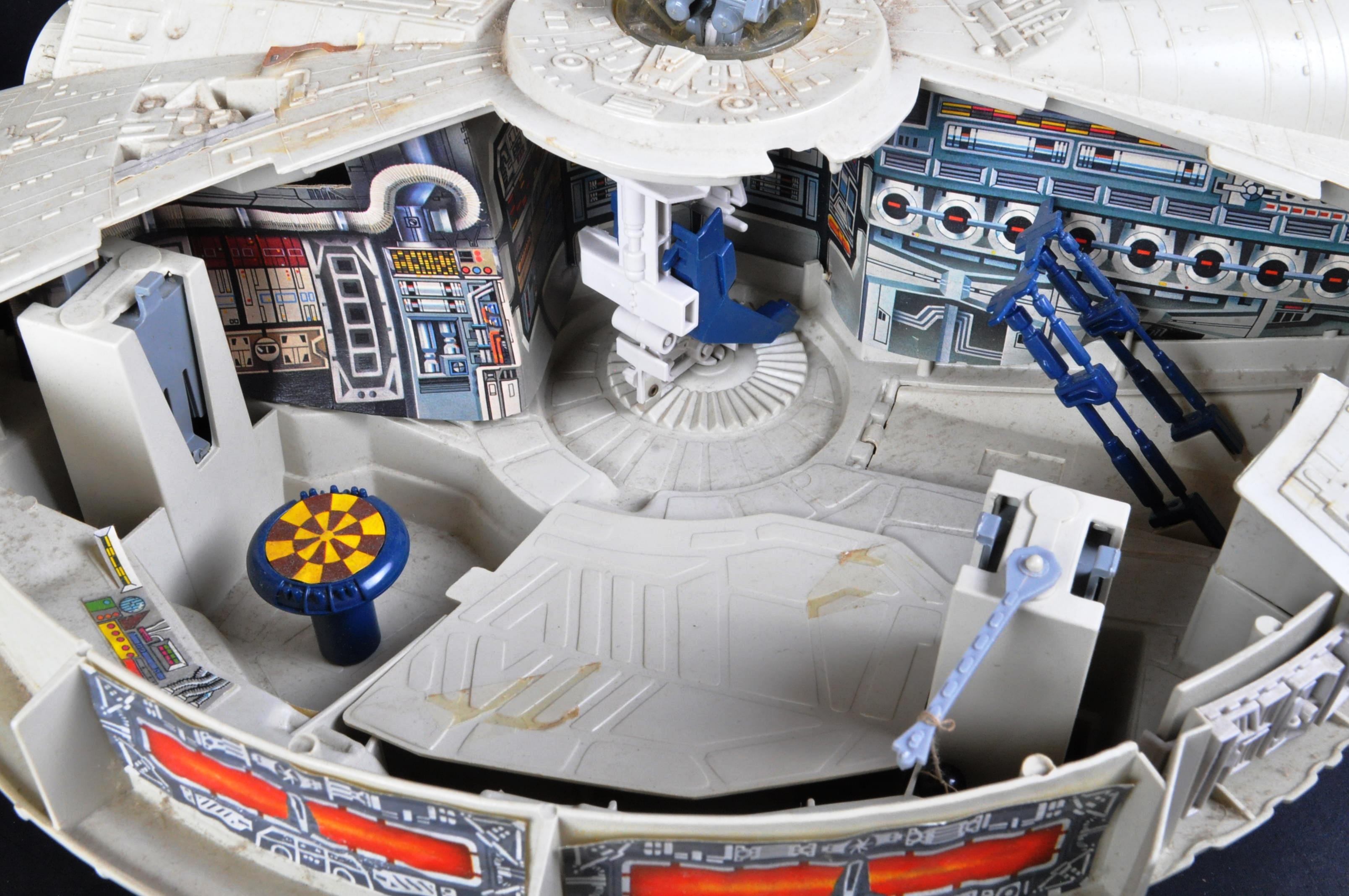 STAR WARS - ORIGINAL VINTAGE MILLENNIUM FALCON PLAYSET - Image 6 of 9