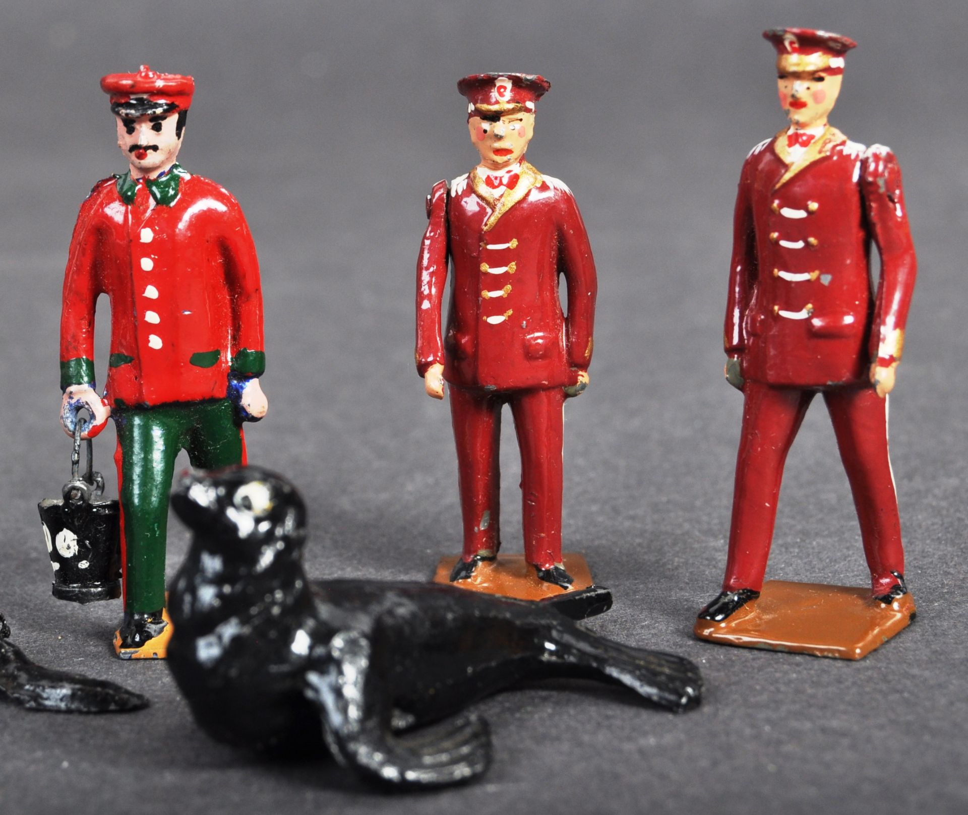 COLLECTION OF BRITAINS LEAD CIRCUS / ZOO FIGURES - Image 5 of 7