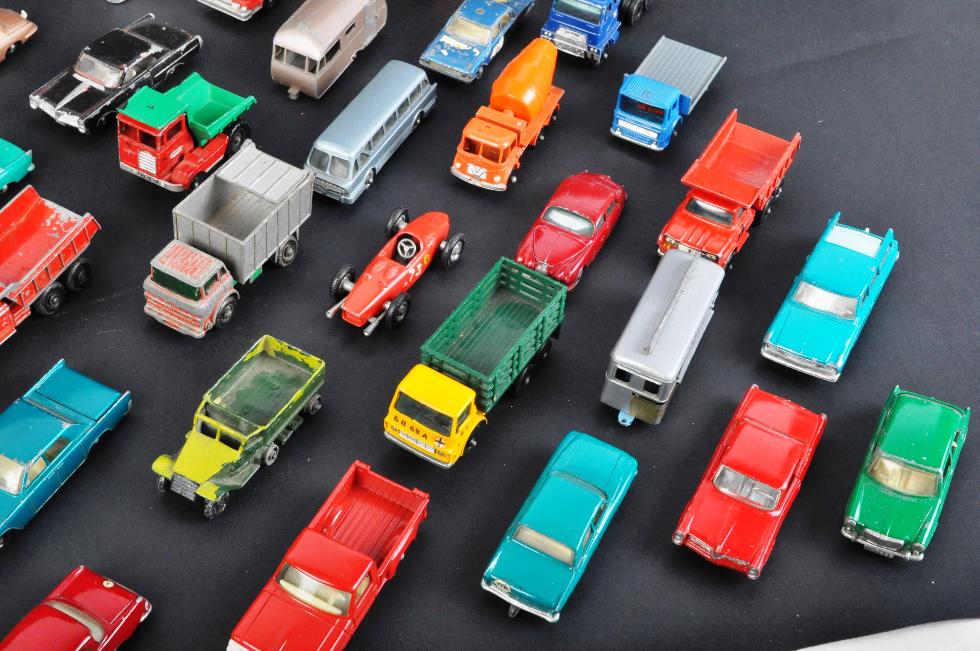 LARGE COLLECTION OF VINTAGE LESNEY DIECAST MODEL CARS - Bild 5 aus 6