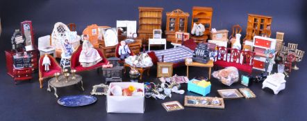 LARGE COLLECTION OF ASSORTED VINTAGE DOLLS HOUSE FURNITURE