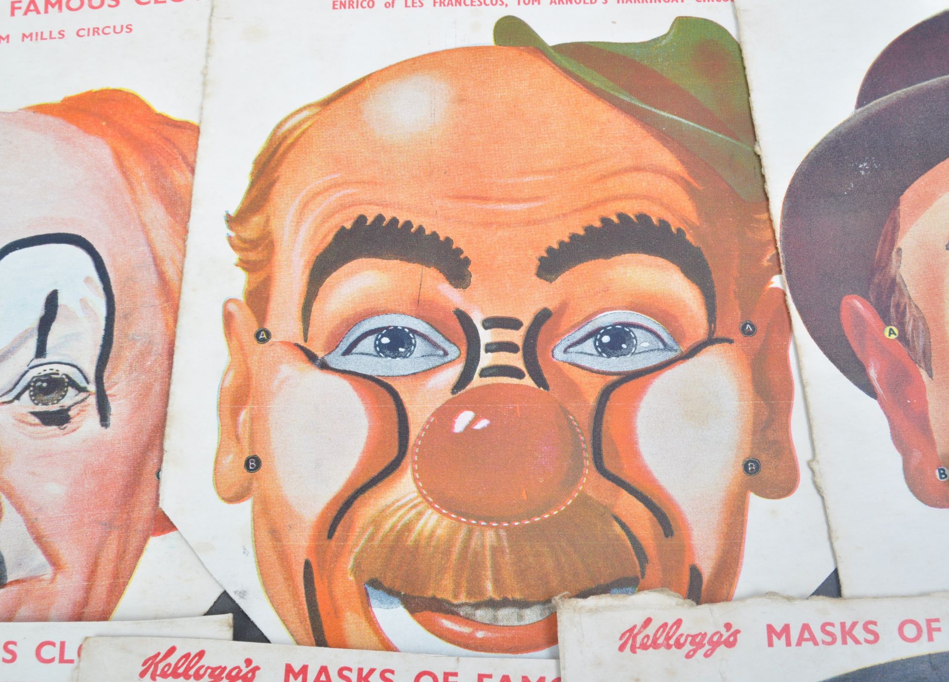 CLOWNS - SCARCE SET OF X10 KELLOGG'S CORNFLAKES CLOWN MASKS - Image 5 of 8