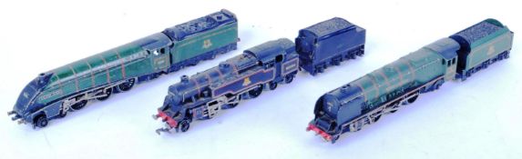 COLLECTION OF X3 VINTAGE 00 GAUGE MODEL RAILWAY LOCOMOTIVES