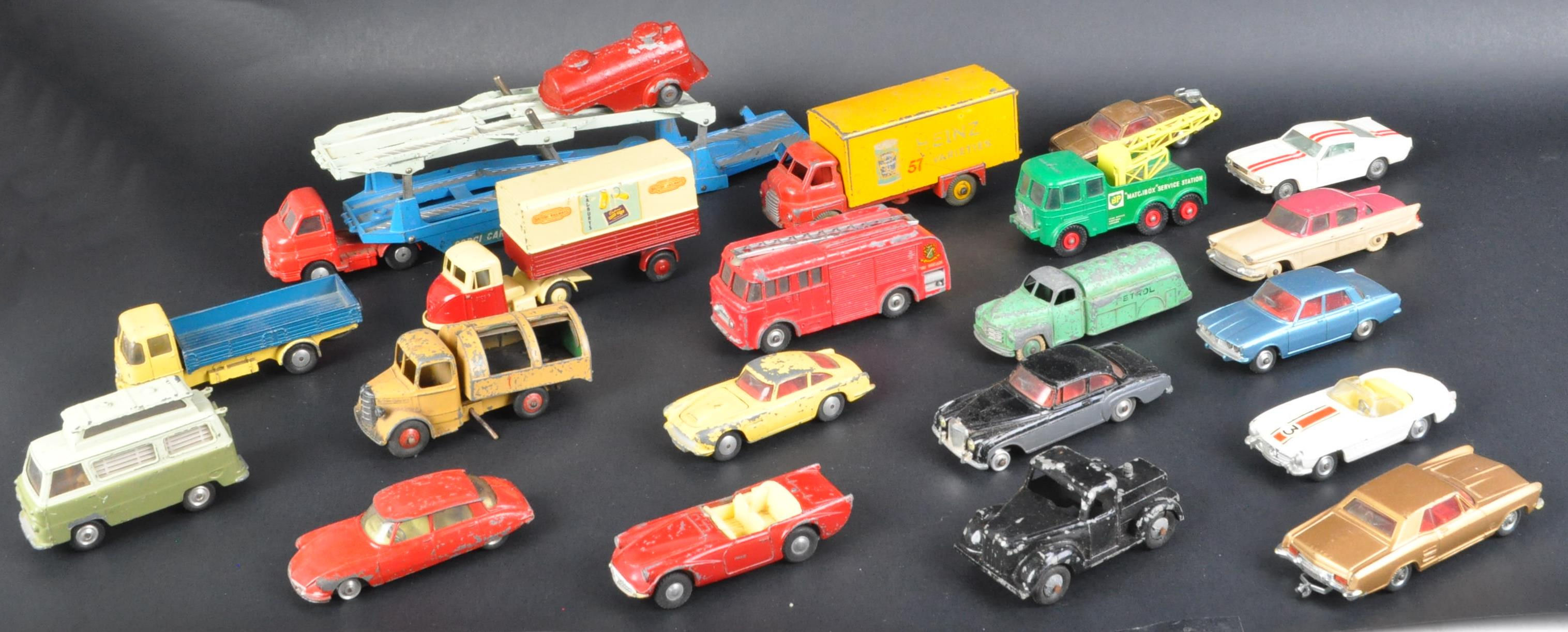 DINKY & CORGI - COLLECTION OF ASSORTED DIECAST MODELS