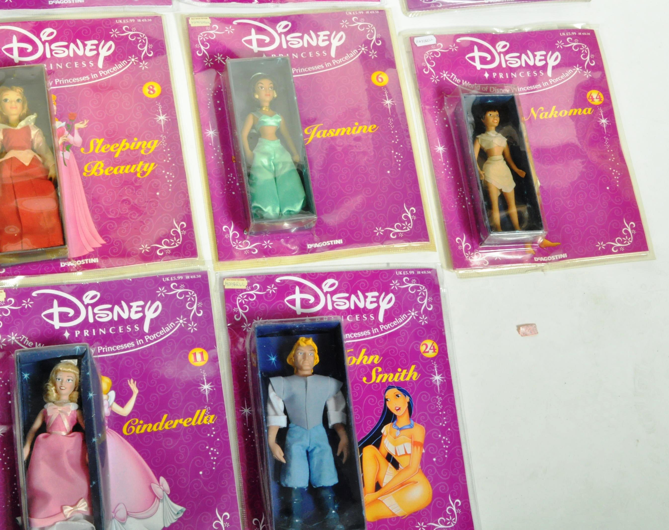 COLLECTION OF X25 DEAGOSTINI DISNEY PRINCESS PORCELAIN DOLLS - Image 5 of 7