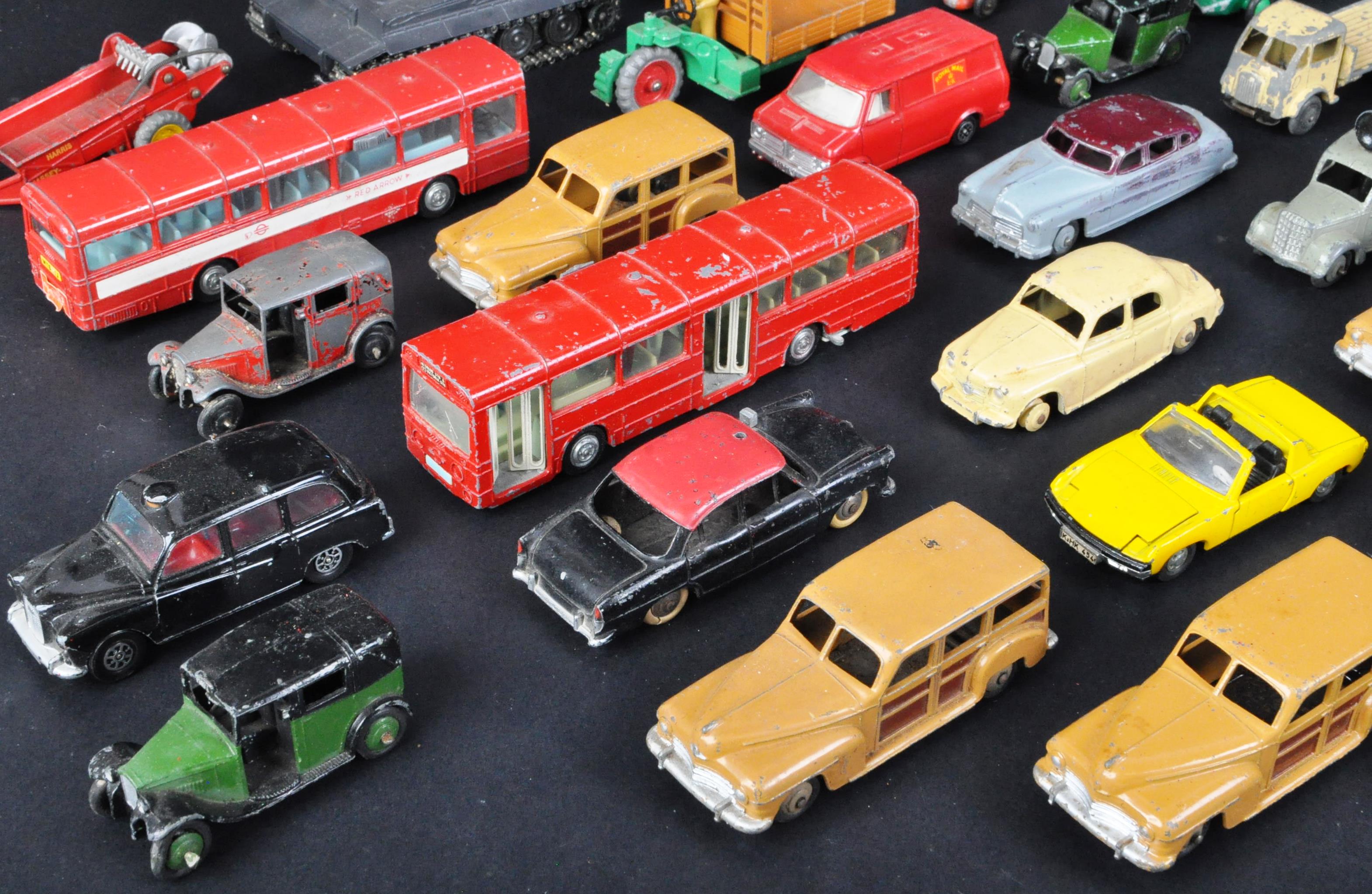 LARGE COLLECTION OF VINTAGE DIECAST MODEL CARS - Image 4 of 5