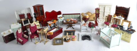 LARGE COLLECTION OF ASSORTED DOLLS HOUSE FURNITURE