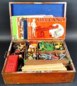 COLLECTION OF VINTAGE MECCANO CONSTRUCTOR SET PIECES