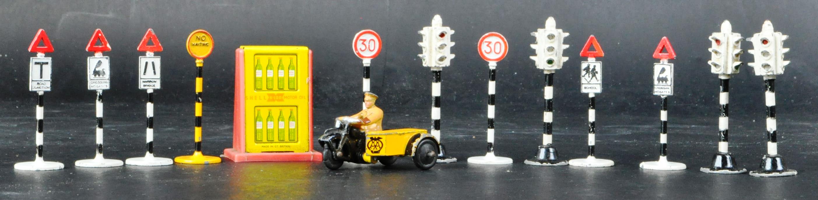 COLLECTION OF VINTAGE DINKY TOYS ROADSIDE DIECAST MODELS