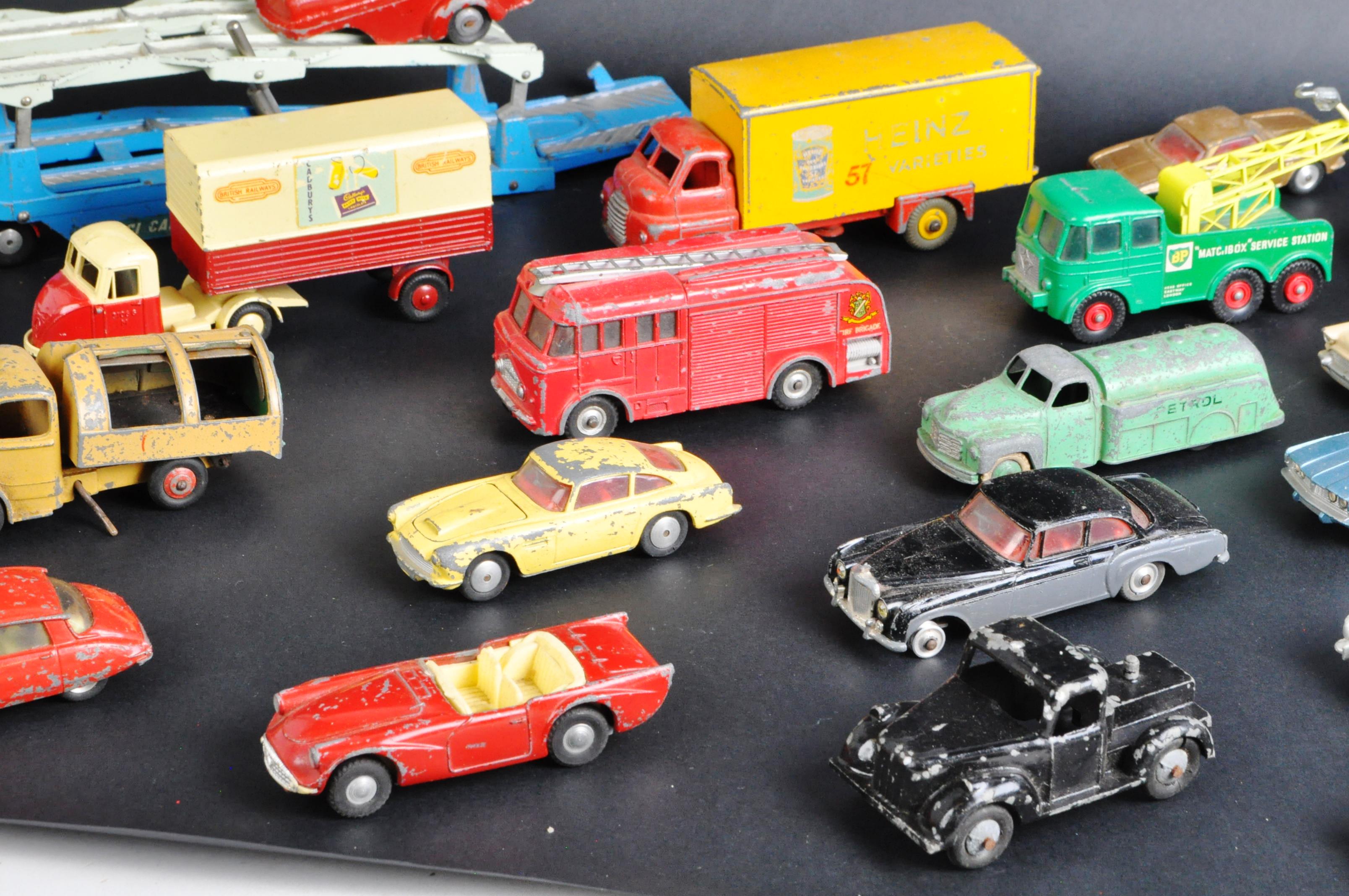 DINKY & CORGI - COLLECTION OF ASSORTED DIECAST MODELS - Bild 4 aus 4