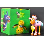 GROMIT UNLEASHED - SHAUN IN THE CITY - FIGURINE STATUE