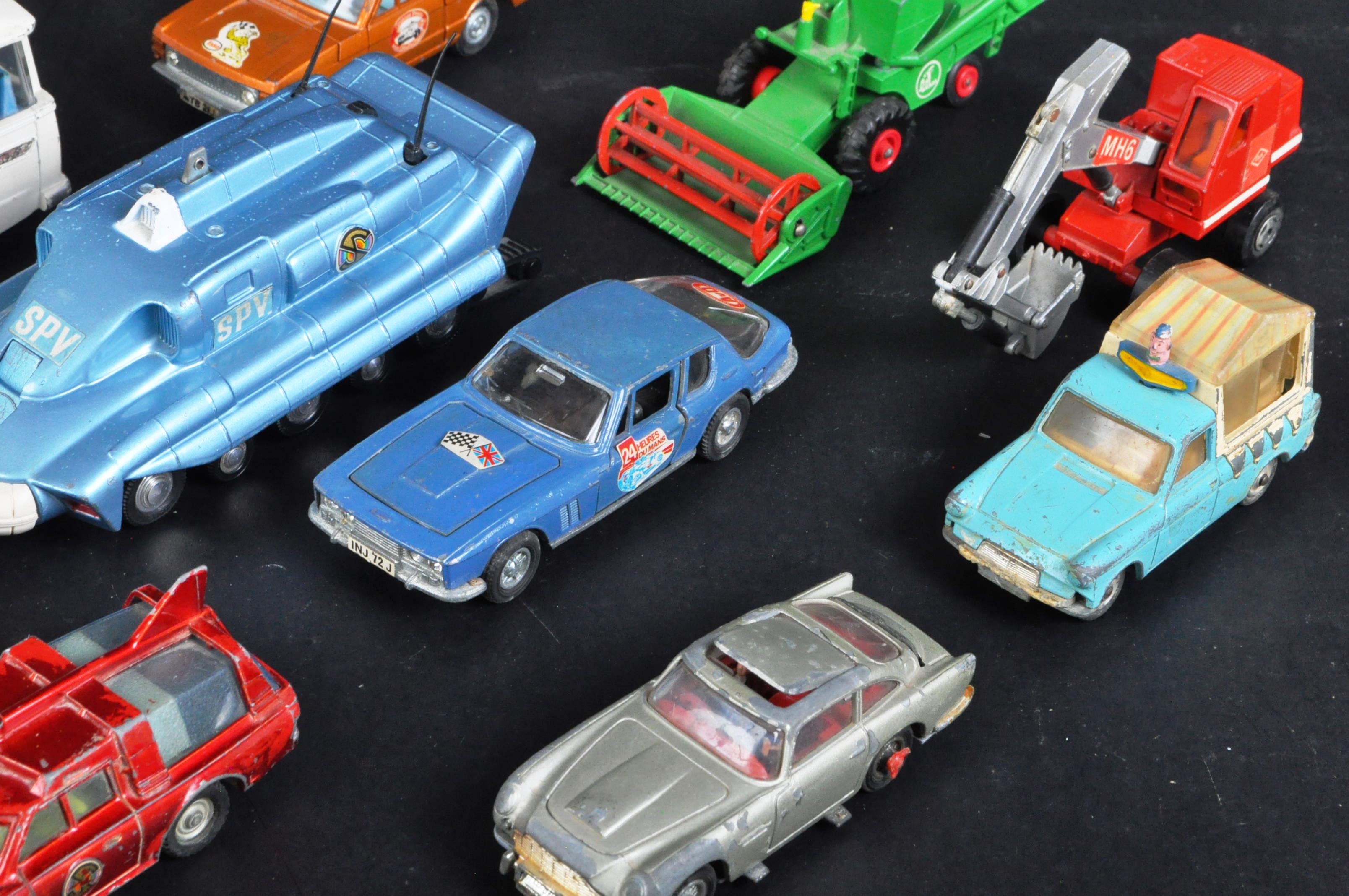 COLLECTION OF ASSORTED VINTAGE DINKY AND CORGI TOYS DIECAST - Bild 6 aus 8