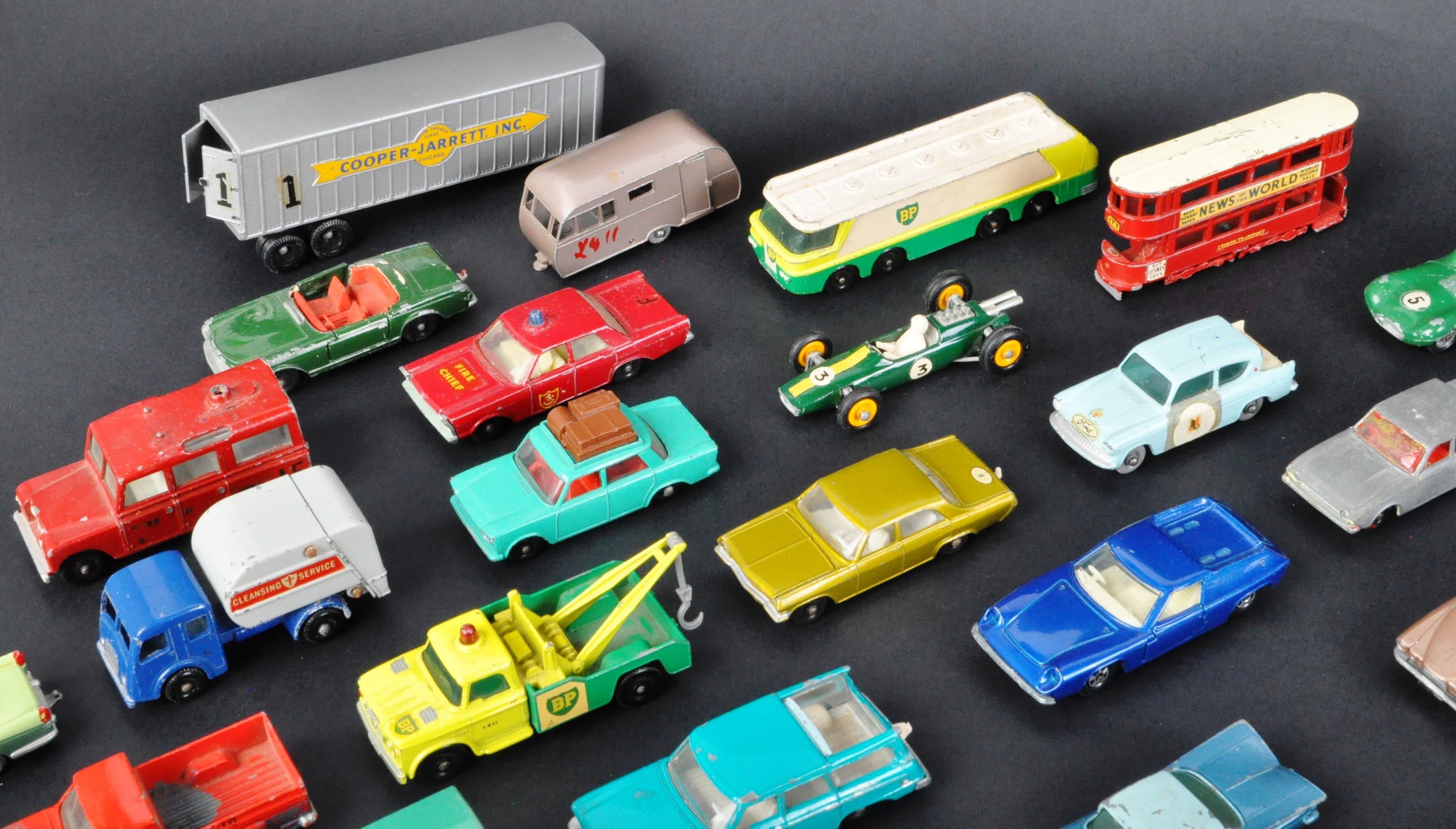 LARGE COLLECTION OF VINTAGE LESNEY DIECAST MODEL CARS - Bild 2 aus 6