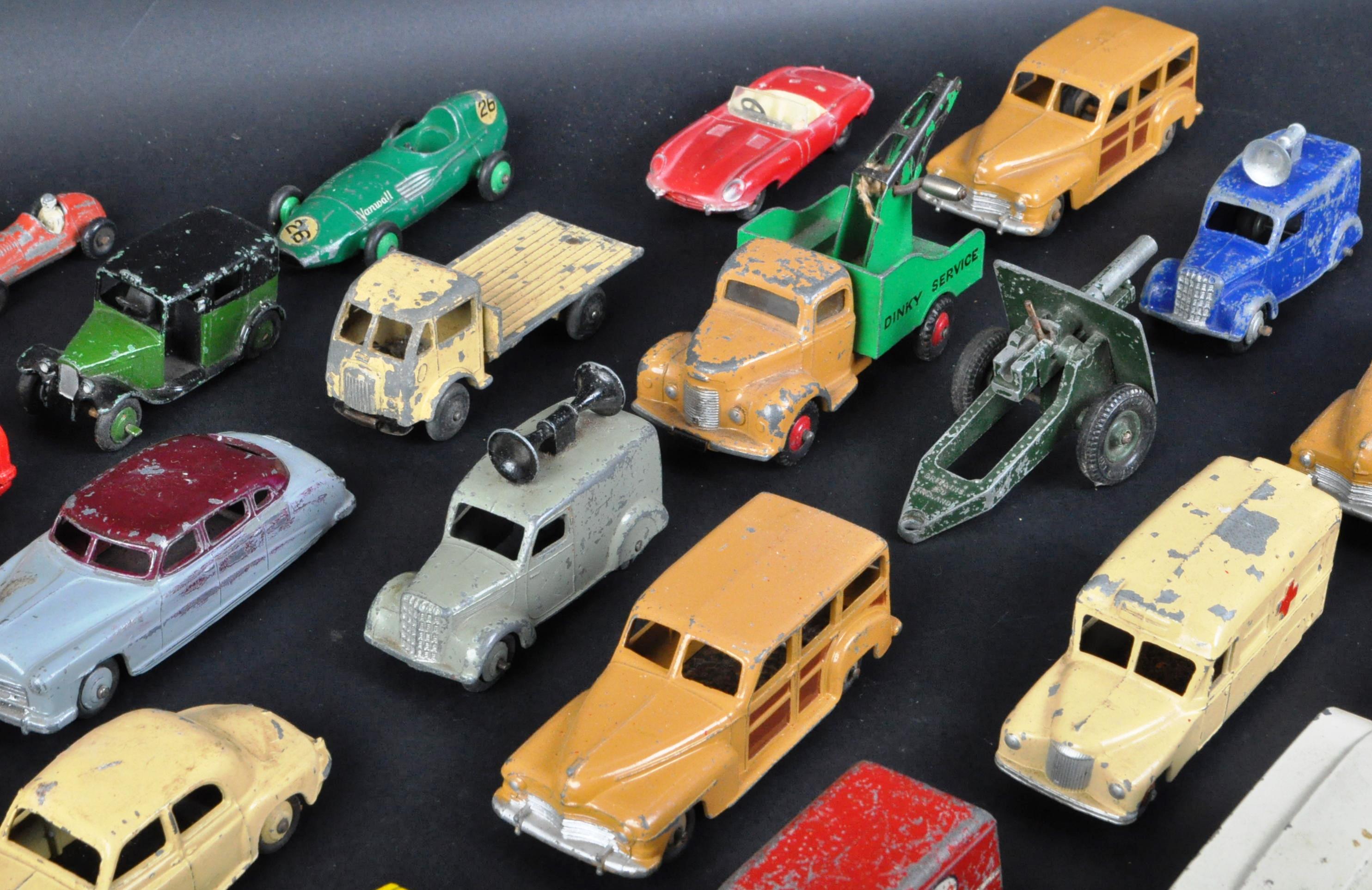 LARGE COLLECTION OF VINTAGE DIECAST MODEL CARS - Image 3 of 5