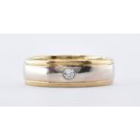 9CT TWO TONE GOLD & DIAMOND RING