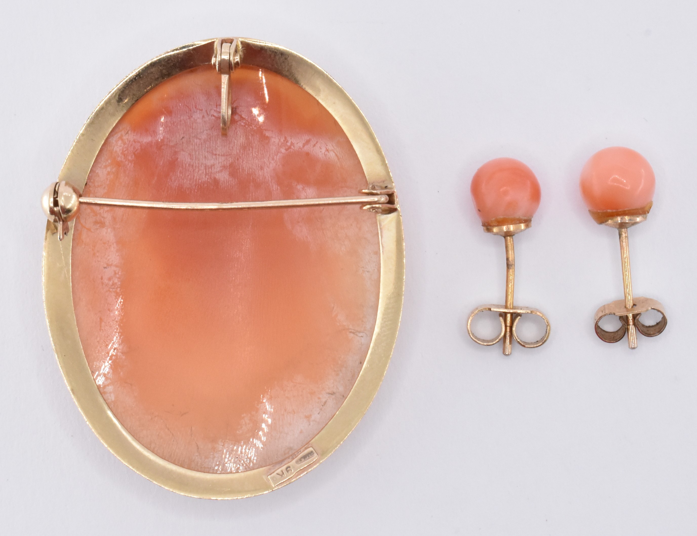 9CT GOLD CAMEO BROOCH & CORAL EARRINGS - Image 3 of 5