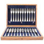 MARTIN HALL & CO SILVER FISH CUTLERY CANTEEN