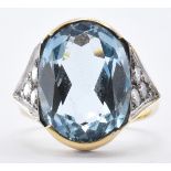 18CT GOLD AQUAMARINE & DIAMOND RING