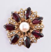 9CT GOLD GARNET & PEARL BUTTON HOLE STUD