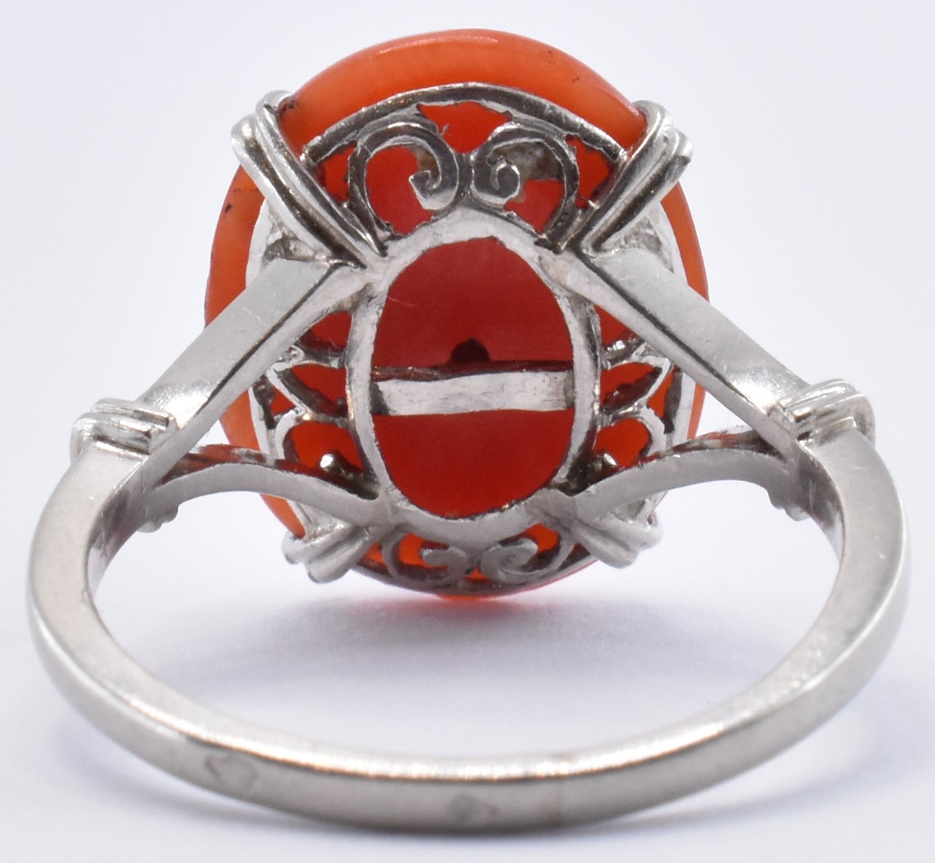 FRENCH PLATINUM & CORAL DRESS RING - Image 3 of 6