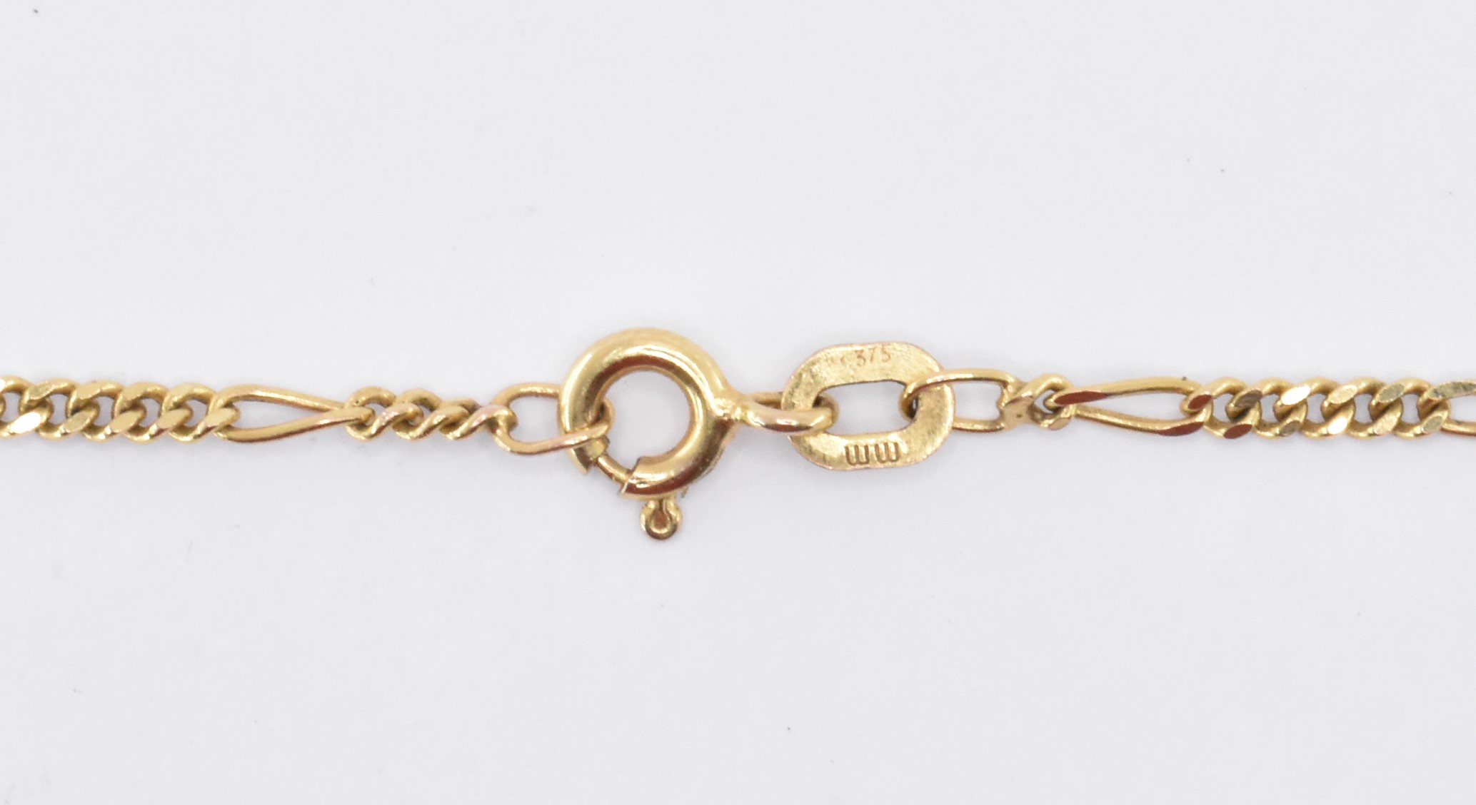 9CT GOLD FIGARO CHAIN NECKLACE - Image 4 of 5