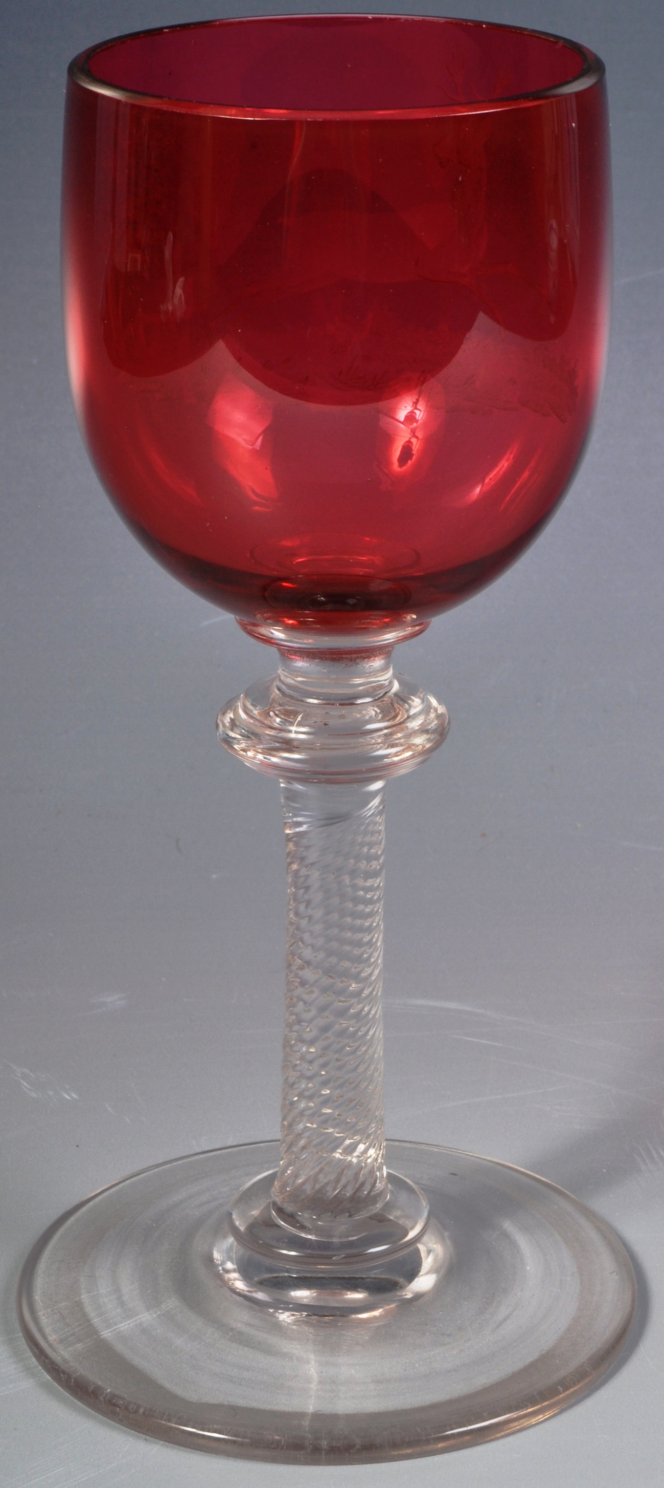 19TH CENTURY ETCHED CRANBERRY GLASS STAG WINE GLASS - Image 6 of 7