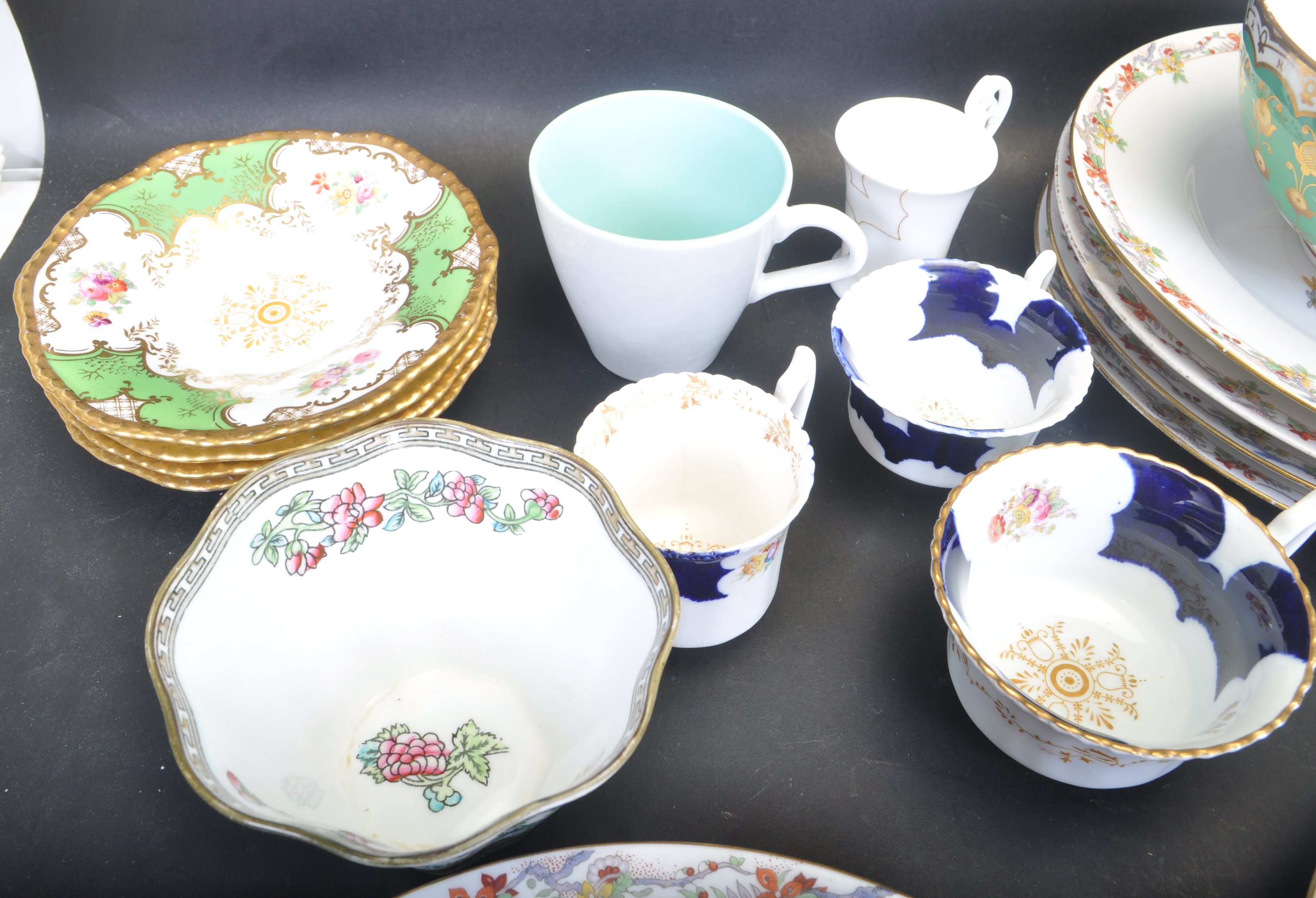 COLLECTION OF CERAMIC PORCELAIN TABLE WARE AND CABINET CUPS - Image 3 of 7