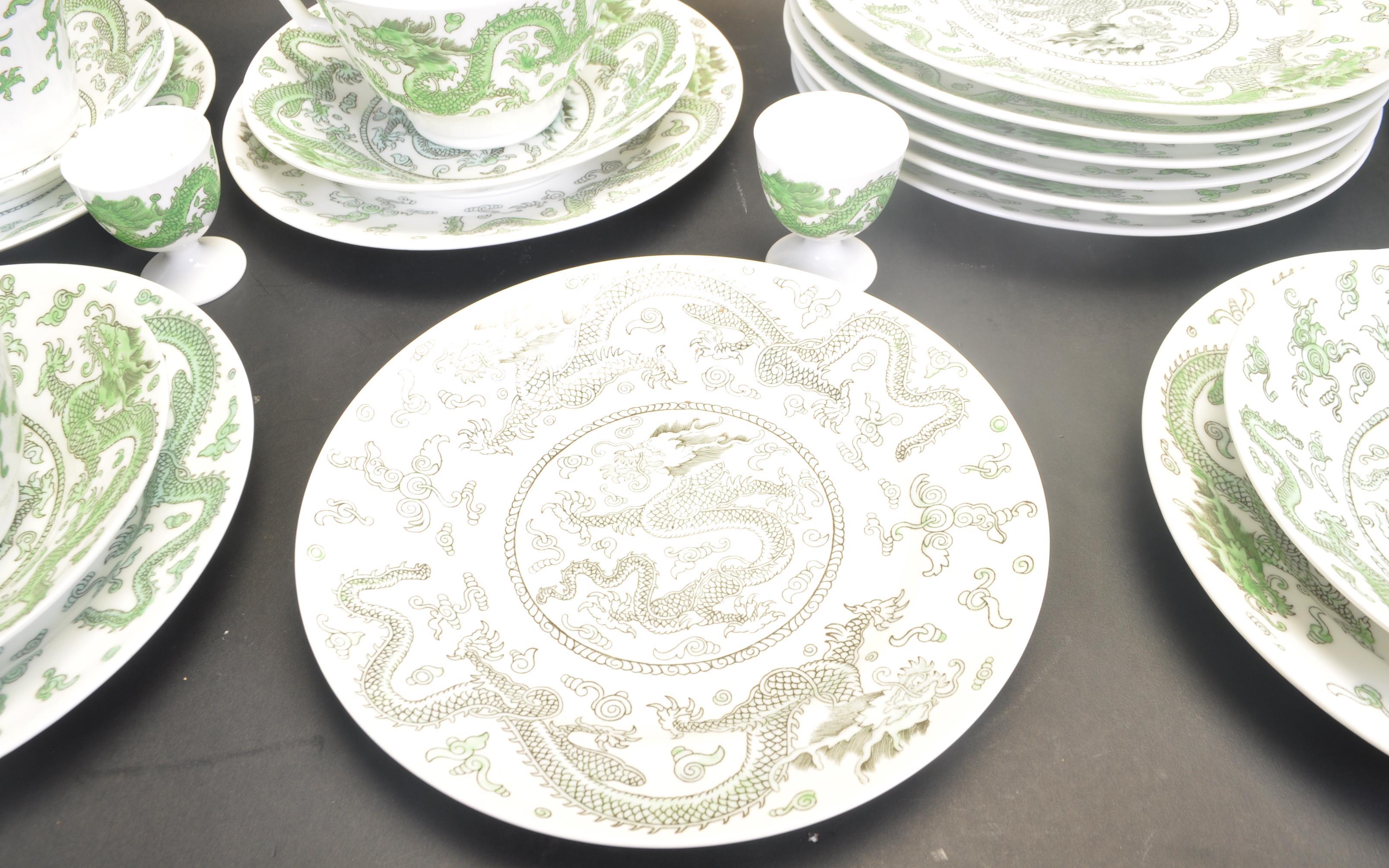 VINTAGE 20TH CENTURY COALPORT PART DINNER SERVICE - Image 5 of 8