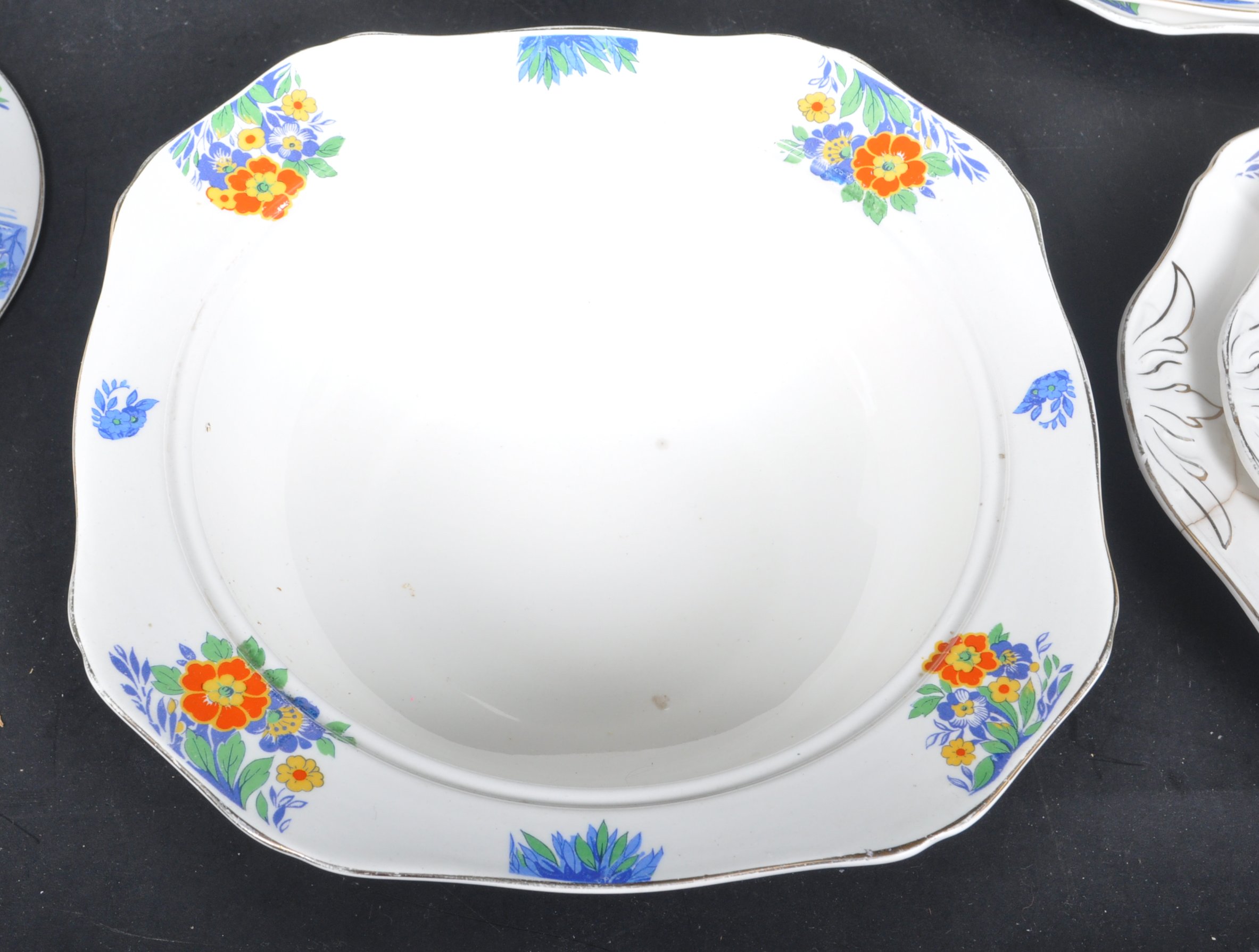 LARGE DINNER SERVICE BY ALFRED MEAKIN - Image 3 of 6