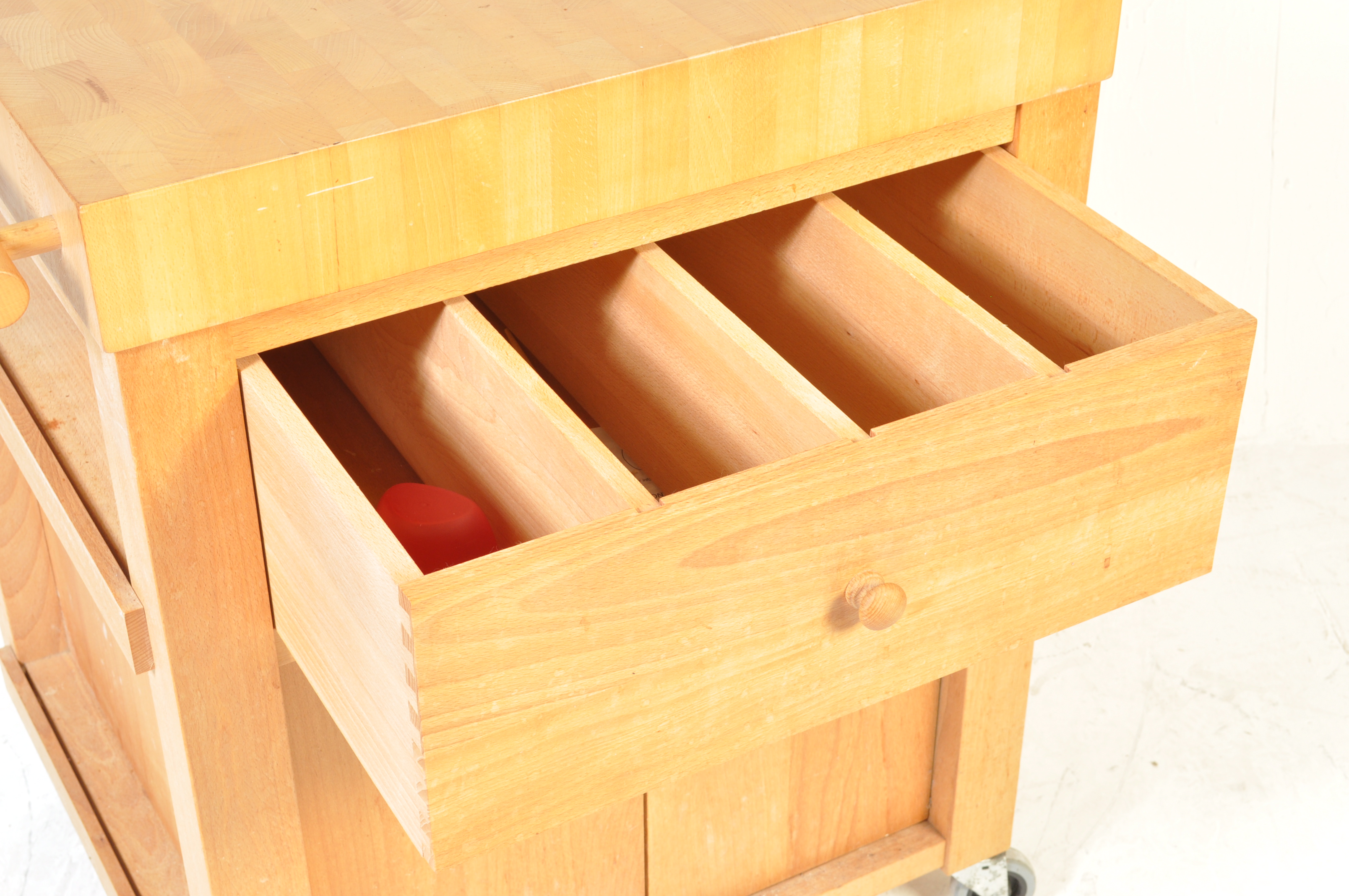 VINTAGE STYLE WOODEN BUTCHERS BLOCK KITCHEN ISLAND - Image 8 of 14