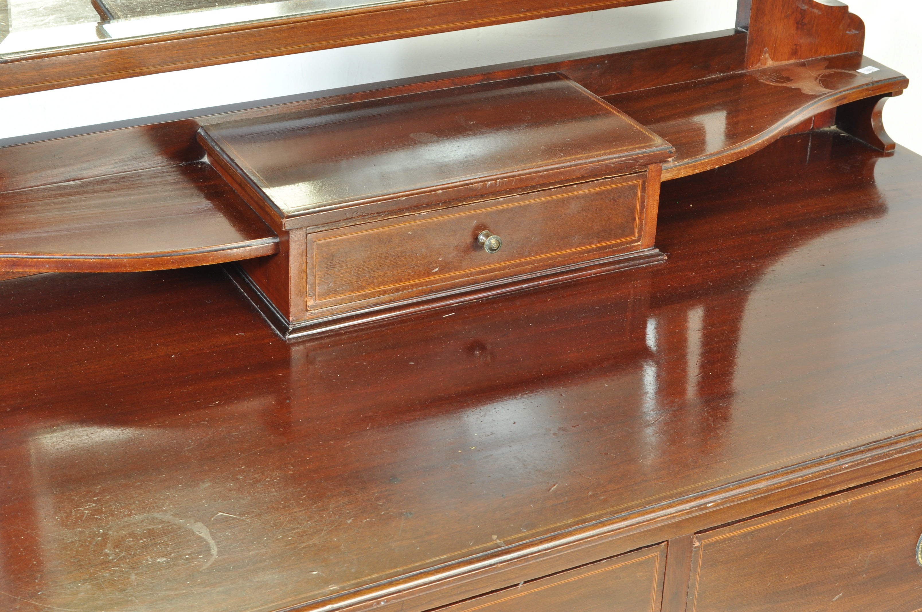 EARLY 20TH CENTURY EDWARDIAN MAHOGANY INLAID DRESSING TABLE - Image 3 of 7