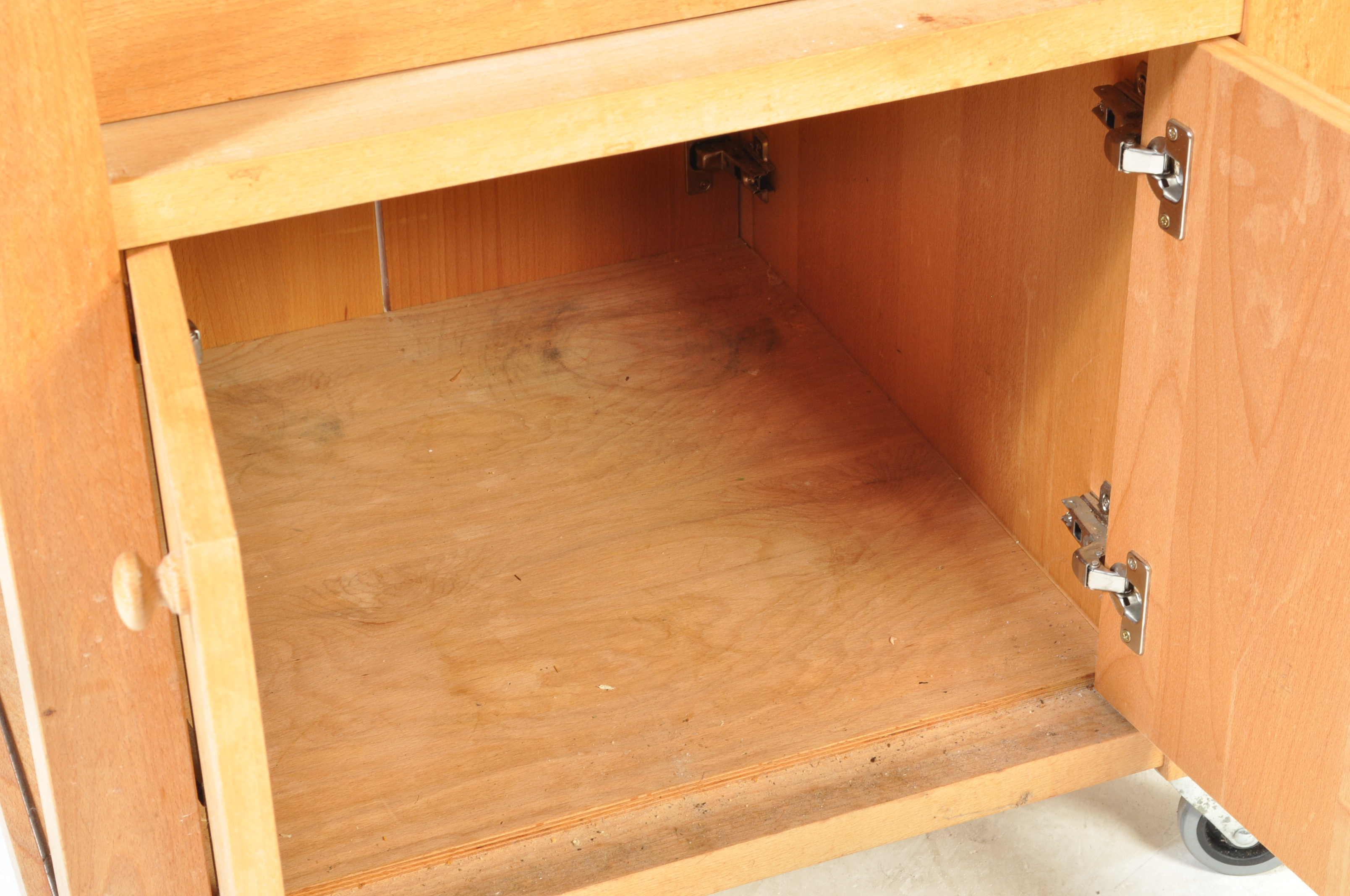 VINTAGE STYLE WOODEN BUTCHERS BLOCK KITCHEN ISLAND - Image 9 of 14