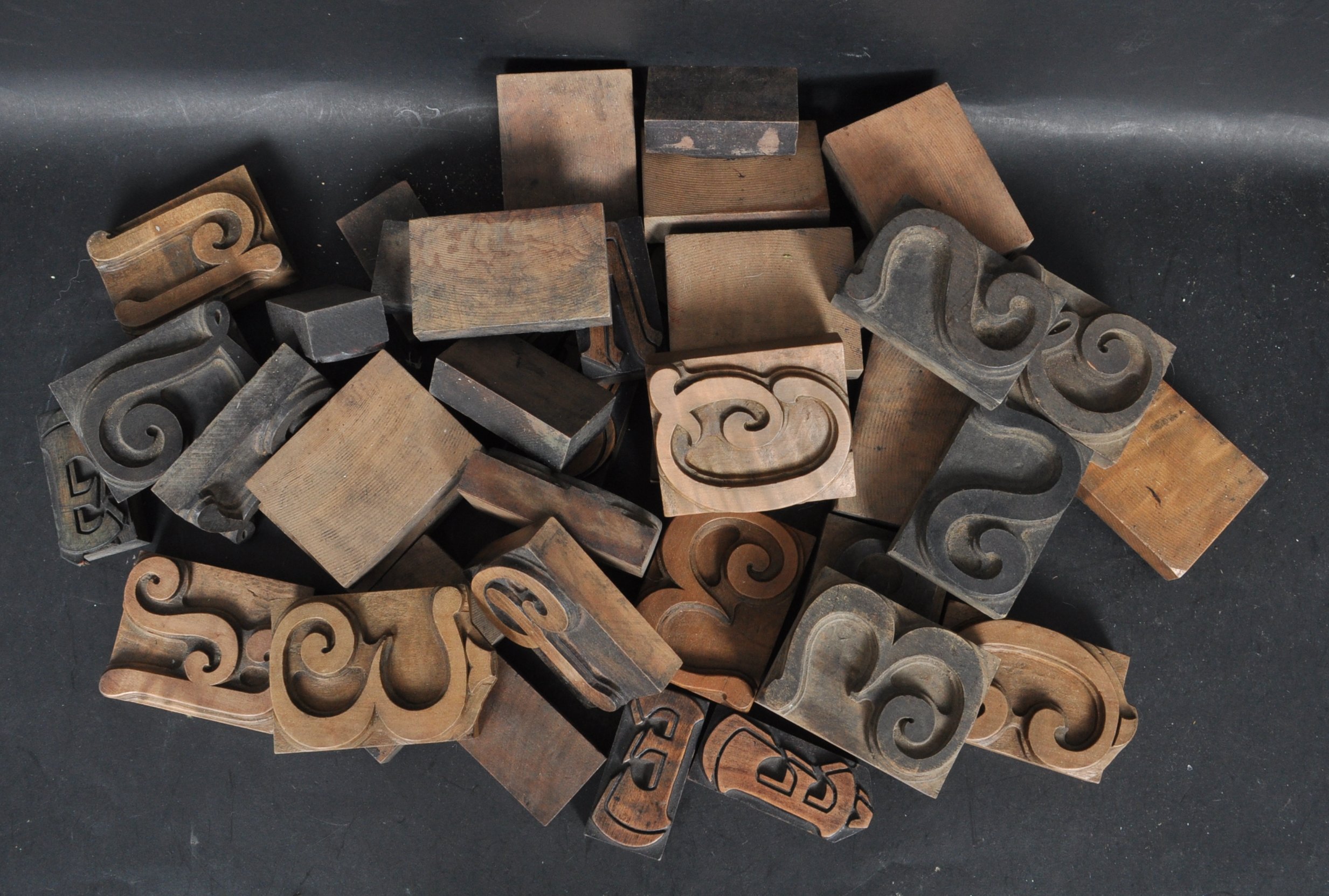 COLLECTION OF WOODEN INDUSTRIAL BLOCK LETTERS - Image 2 of 5