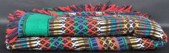 MID 20TH CENTURY VINTAGE HAND WOVEN WELSH BLANKET