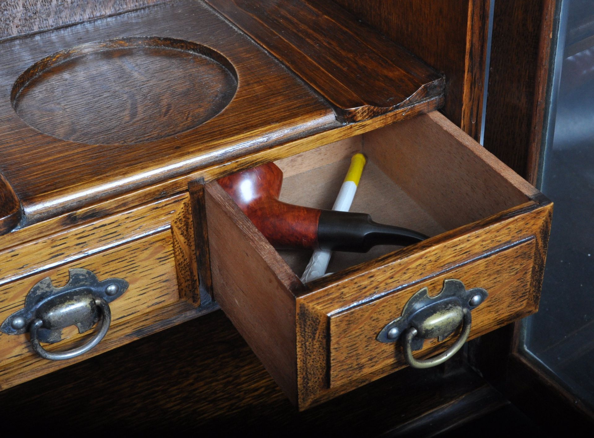 19TH CENTURY VICTORIAN OAK SMOKER'S CABINET - Bild 6 aus 6