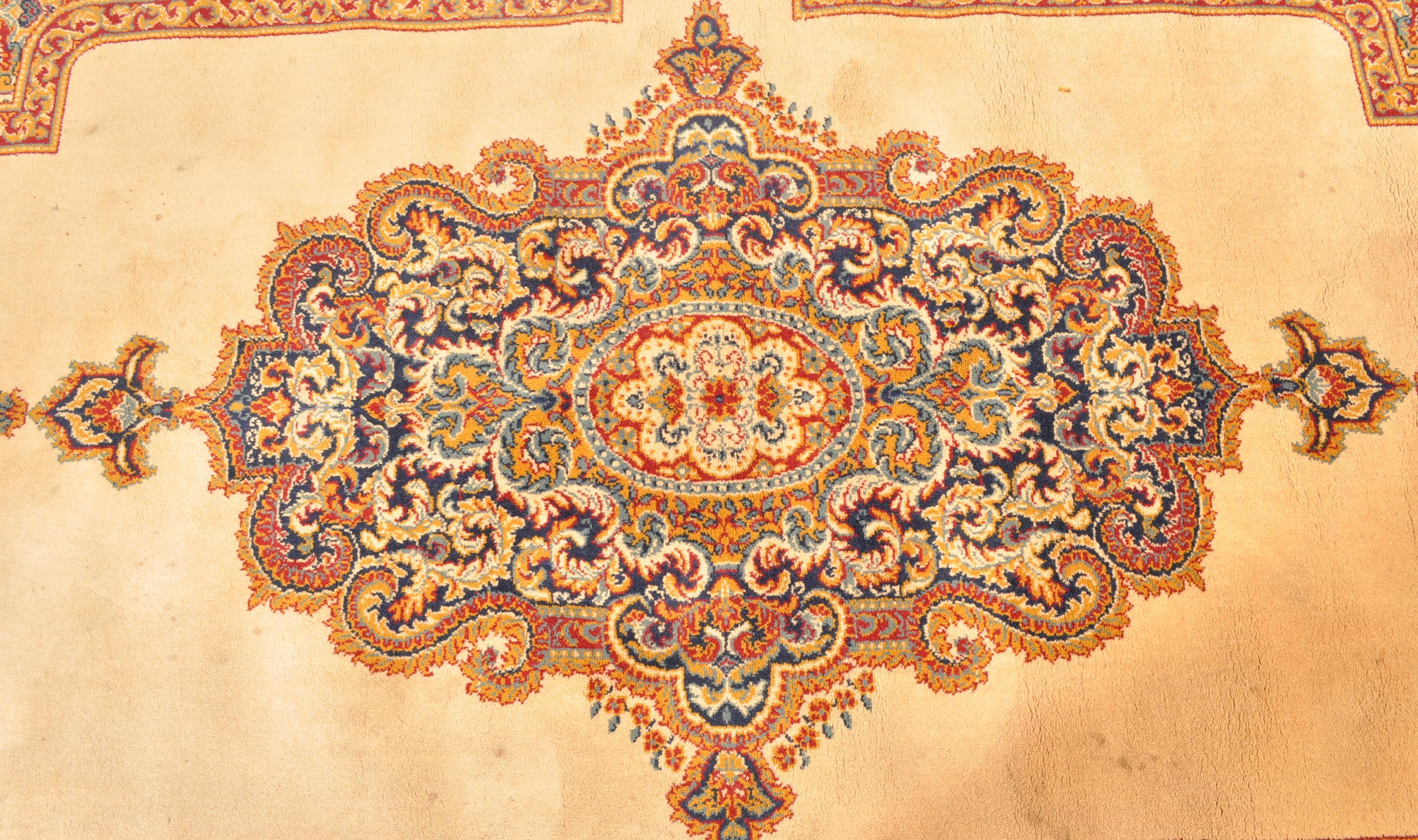 20TH CENTURY PERISAN ISLAMIC CREAM CARPET RUG - Image 2 of 6