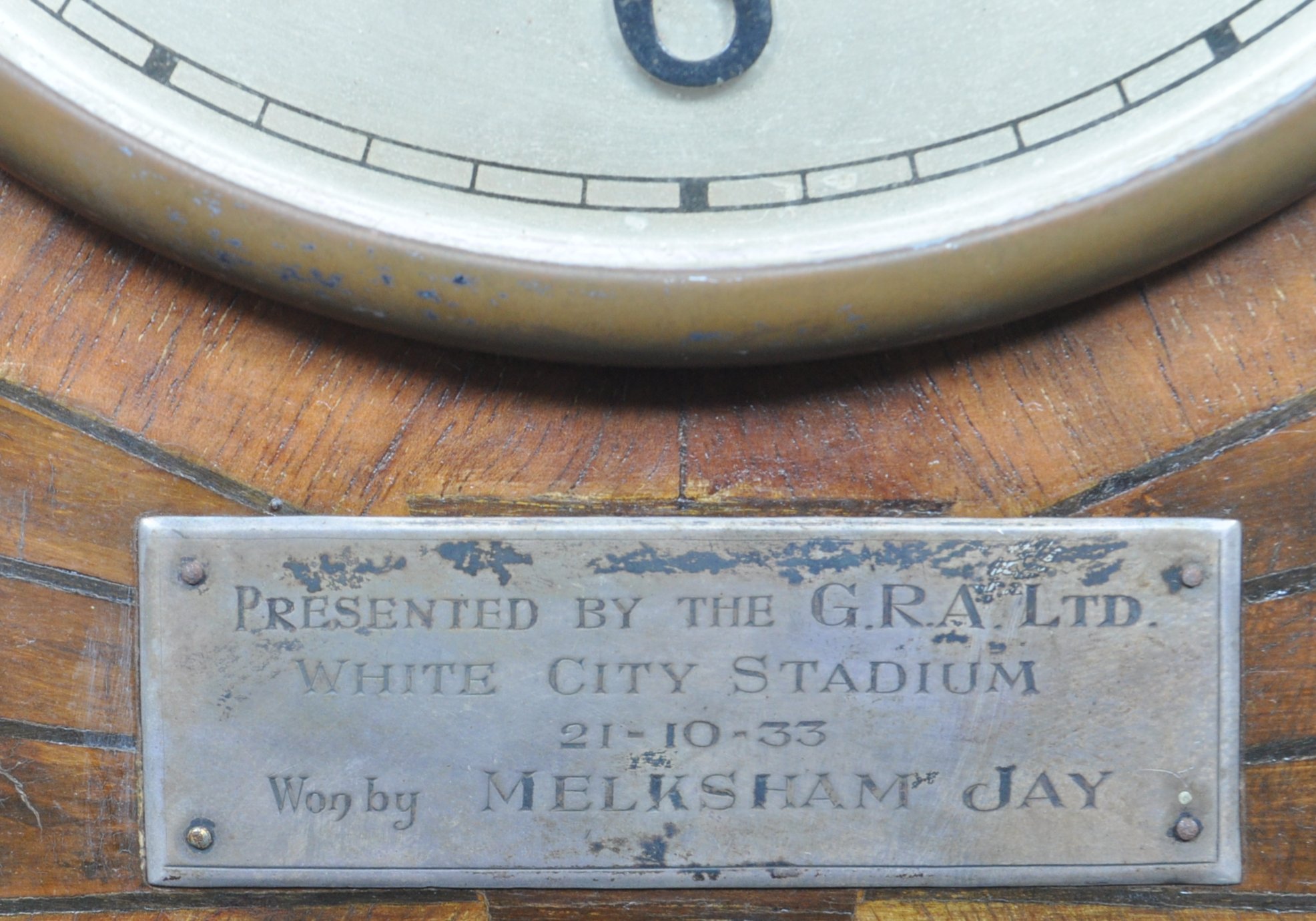 ART DECO 1930S WALNUT CASED MANTEL CLOCK - Image 2 of 6