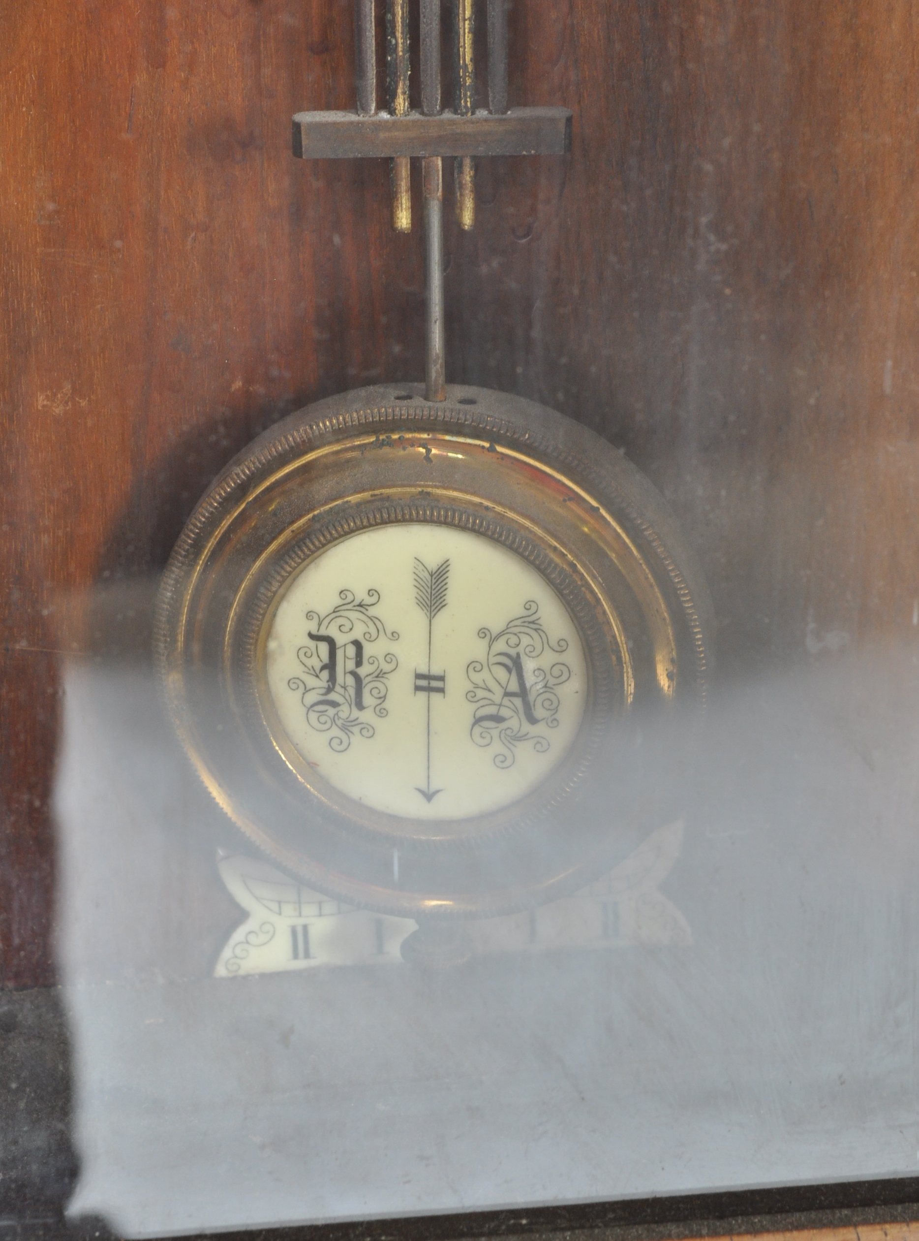 19TH CENTURY VICTORIAN CLOCK AND BAROMETER - Image 5 of 9