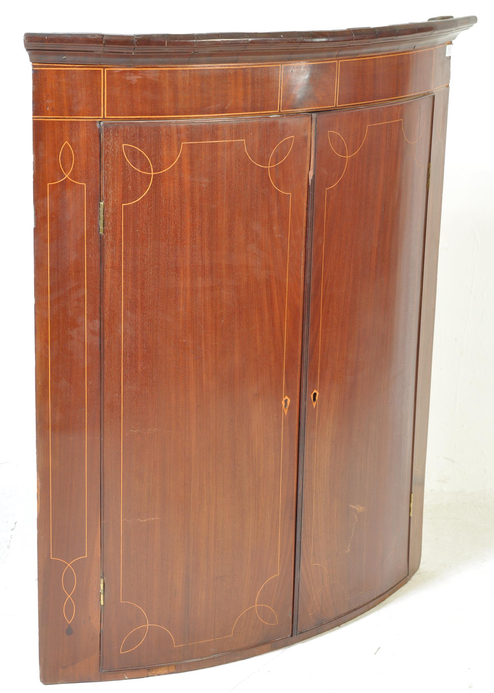 EARLY 19TH CENTURY GEORGE III MAHOGANY CORNER CUPBOARD - Image 2 of 8